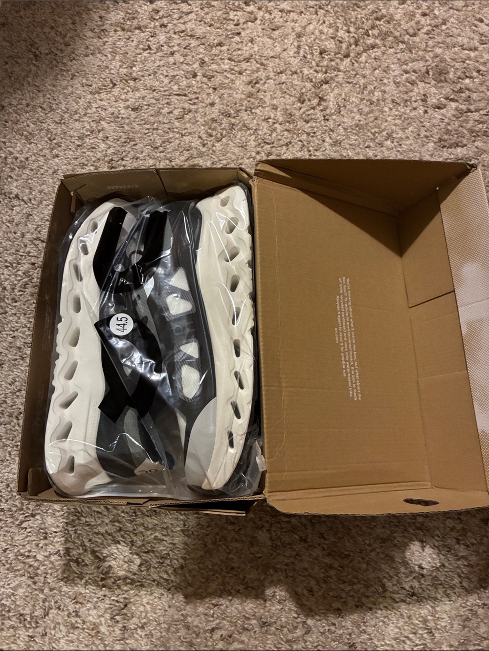On Running Men’s Lightweight Athletic Sneakers - Black/White - Picture 8 of 8